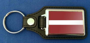Lettland Schlüsselanhänger aus Metall und Kunstleder | ca. 95 X 37  mm